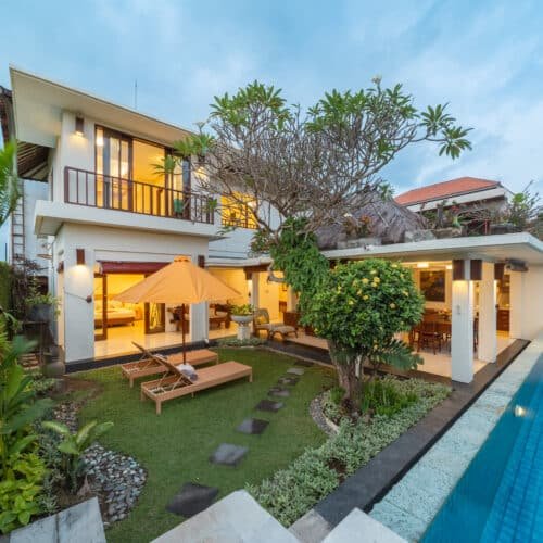 16 Bedrooms Family Villa Umalas